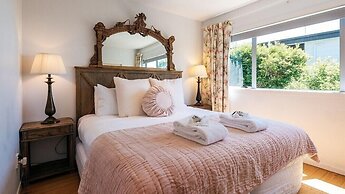 The Vintage Cottage