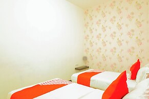 OYO 354 32 Guest House