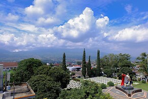 OYO 354 32 Guest House