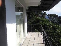 The Onex Paradise Ella