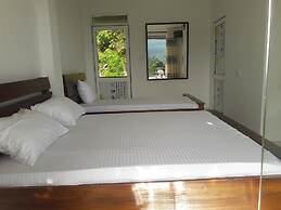 The Onex Paradise Ella