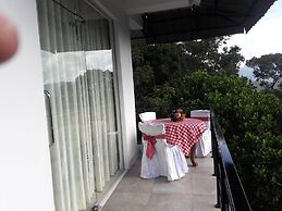 The Onex Paradise Ella