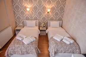 Marialuis Hotel