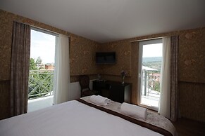 Marialuis Hotel