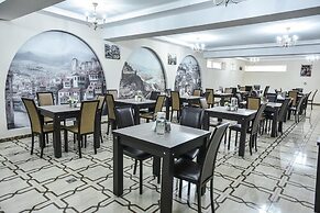 Marialuis Hotel