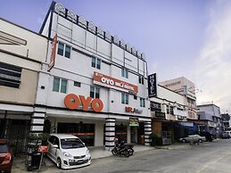 OYO 718 MR J Hotel Wakaf Che Yeh 1