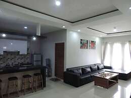 Villa Fahim 1 Puncak 4 Bedroom