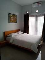 Villa Fahim 2 Puncak 4 Bedroom