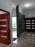 Villa Fahim 2 Puncak 4 Bedroom