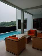 Villa Fahim 2 Puncak 4 Bedroom
