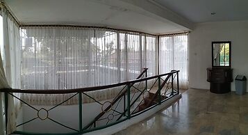 Villa Pinggir Danau Puncak for 30 pax