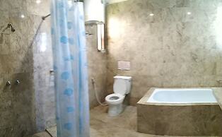 Villa Pinggir Danau Puncak for 30 pax