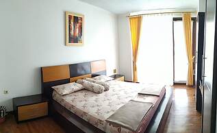 Villa Pinggir Danau Puncak for 30 pax