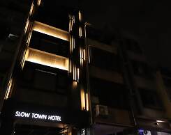 Slow Town Hotel - Glowing