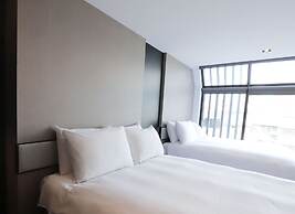 Slow Town Hotel - Glowing