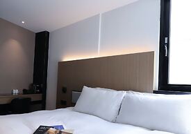 Slow Town Hotel - Glowing