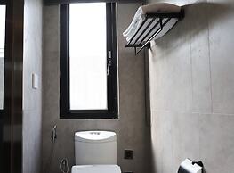 Slow Town Hotel - Glowing