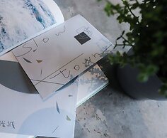 Slow Town Hotel - Glowing