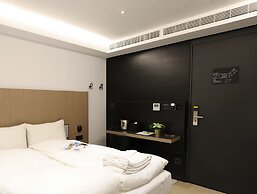 Slow Town Hotel - Glowing