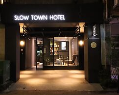 Slow Town Hotel - Glowing