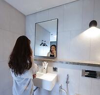 Slow Town Hotel - Glowing