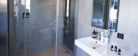 Slow Town Hotel - Glowing