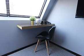 Slow Town Hotel - Glowing