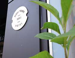 Slow Town Hotel - Glowing