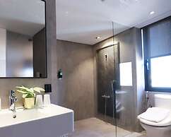 Slow Town Hotel - Glowing