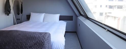 Slow Town Hotel - Glowing