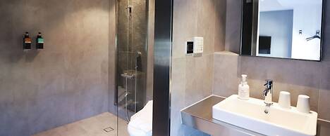 Slow Town Hotel - Glowing