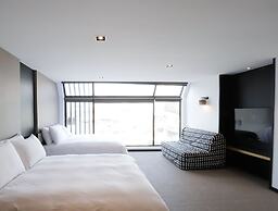 Slow Town Hotel - Glowing