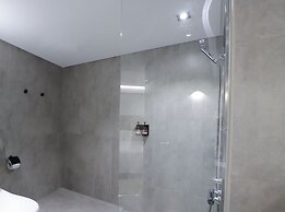 Slow Town Hotel - Glowing