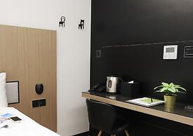 Slow Town Hotel - Glowing