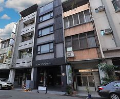 Slow Town Hotel - Glowing