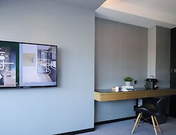 Slow Town Hotel - Glowing