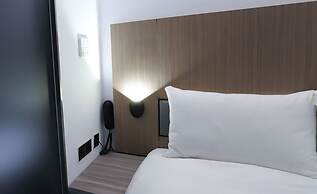 Slow Town Hotel - Glowing