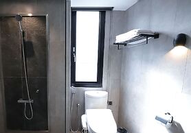 Slow Town Hotel - Glowing