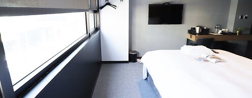 Slow Town Hotel - Glowing