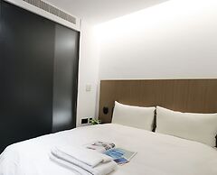 Slow Town Hotel - Glowing