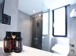 Slow Town Hotel - Glowing