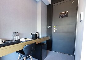 Slow Town Hotel - Glowing