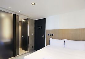 Slow Town Hotel - Glowing