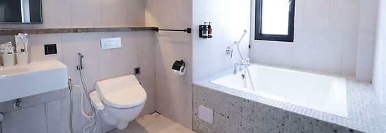 Slow Town Hotel - Glowing