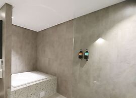 Slow Town Hotel - Glowing