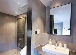 Slow Town Hotel - Glowing