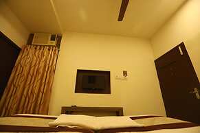 Nestlay Rooms - Ambattur