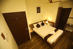 Nestlay Rooms - Ambattur