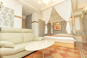 Fun Fun Fun Kingdom - Adults Only