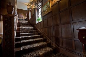 Sturmer Hall Hotel & Conference Centre